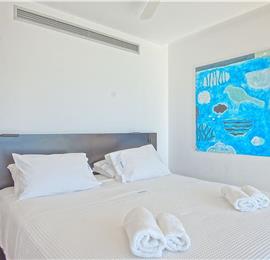 5 bedroom luxury villa with infinity pool, sea views and tennis court near Chania, sleeps 10